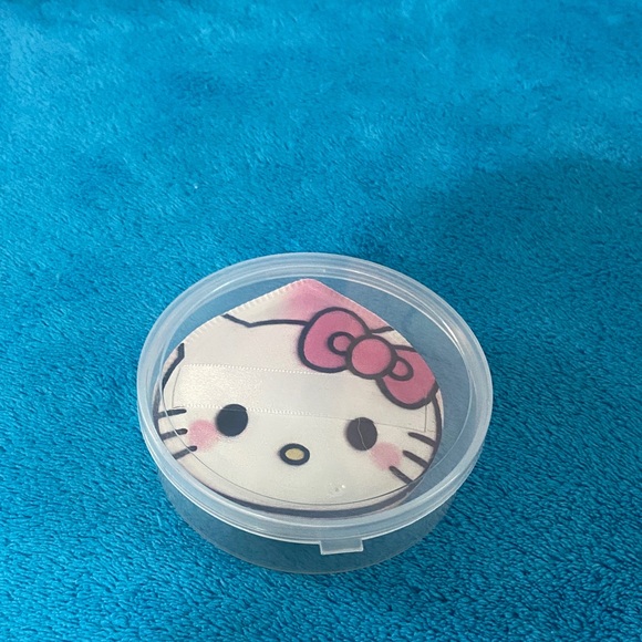 Hello Kitty Bundle - Picture 10 of 16